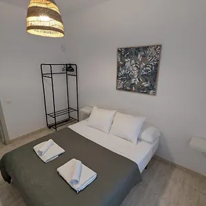 apartamento-al-lado-del-museo-dal.topcostabravahotels.com/